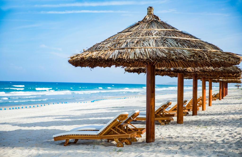 giá phòng biệt thự Oceanfront Nha Trang