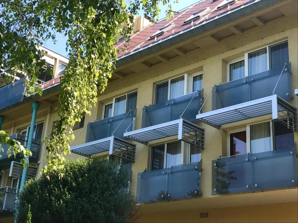 Budova, kde se hotel nachází