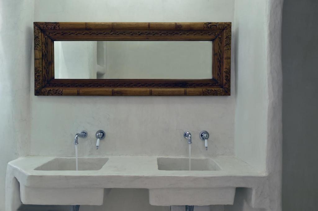 Fotografie z fotogalerie ubytování Zefi Hotel & Suites v destinaci Nausa