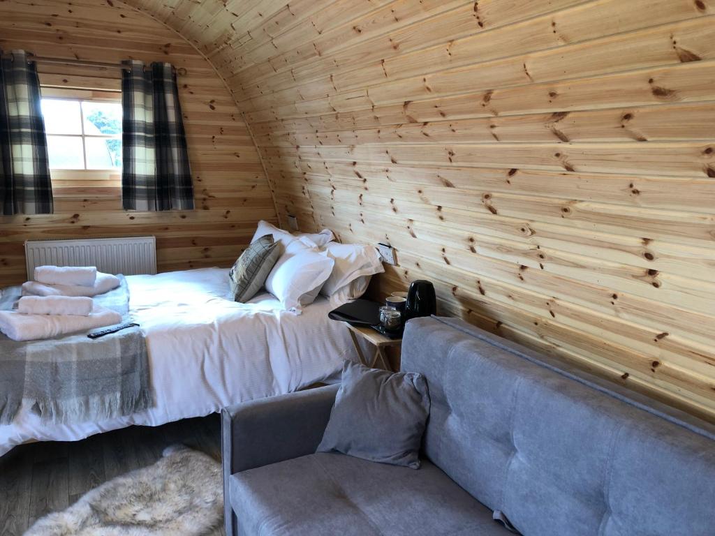 Posezení v ubytování Brynteg Glamping