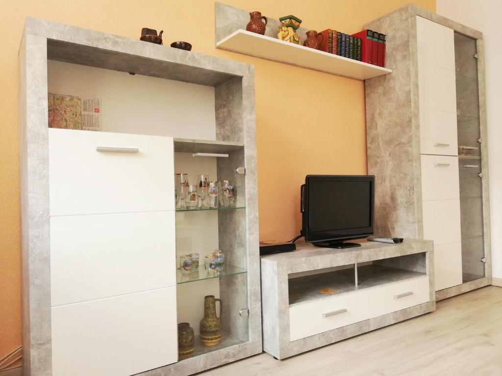 TV a/nebo společenská místnost v ubytování Ferienwohnung Rosenblick
