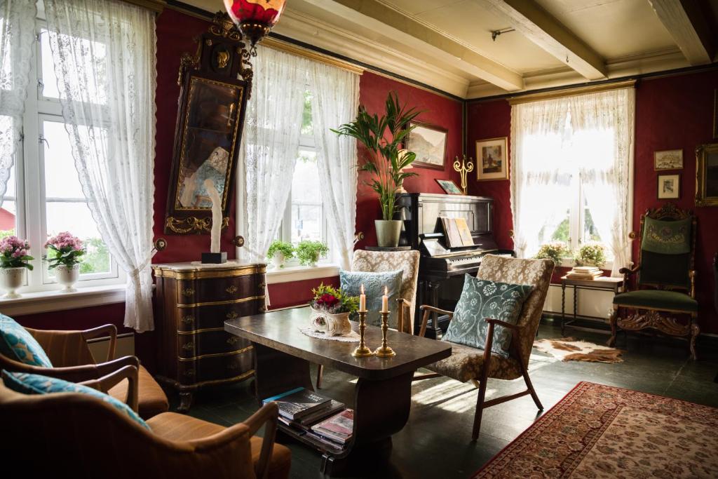 Posezení v ubytování Walaker Hotel