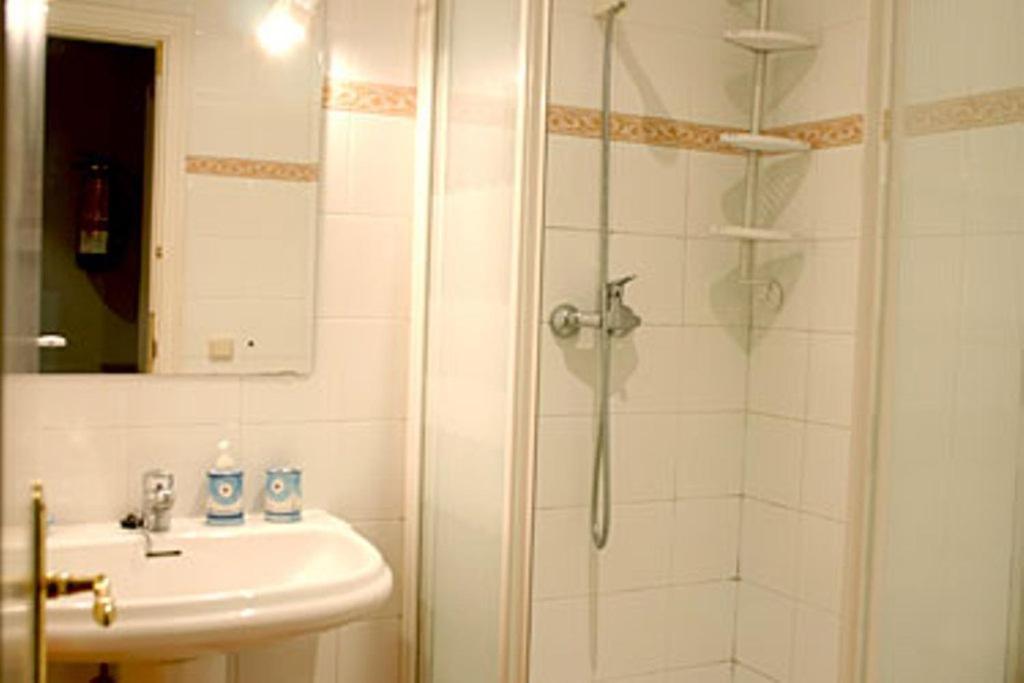 Pension Anne, San Sebastián – Updated 2022 Prices