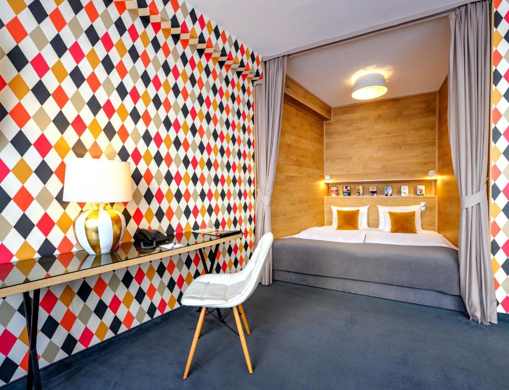 Roombach Hotel Budapest Center - Resim 18