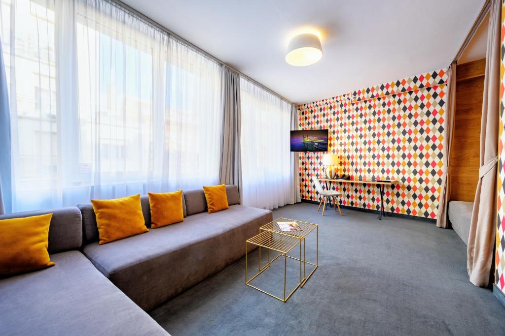 Roombach Hotel Budapest Center - Resim 19