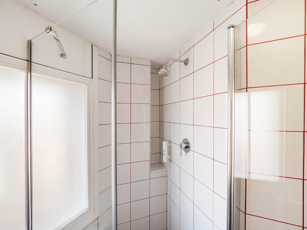 Hostal Athenas - Double Room Single Use