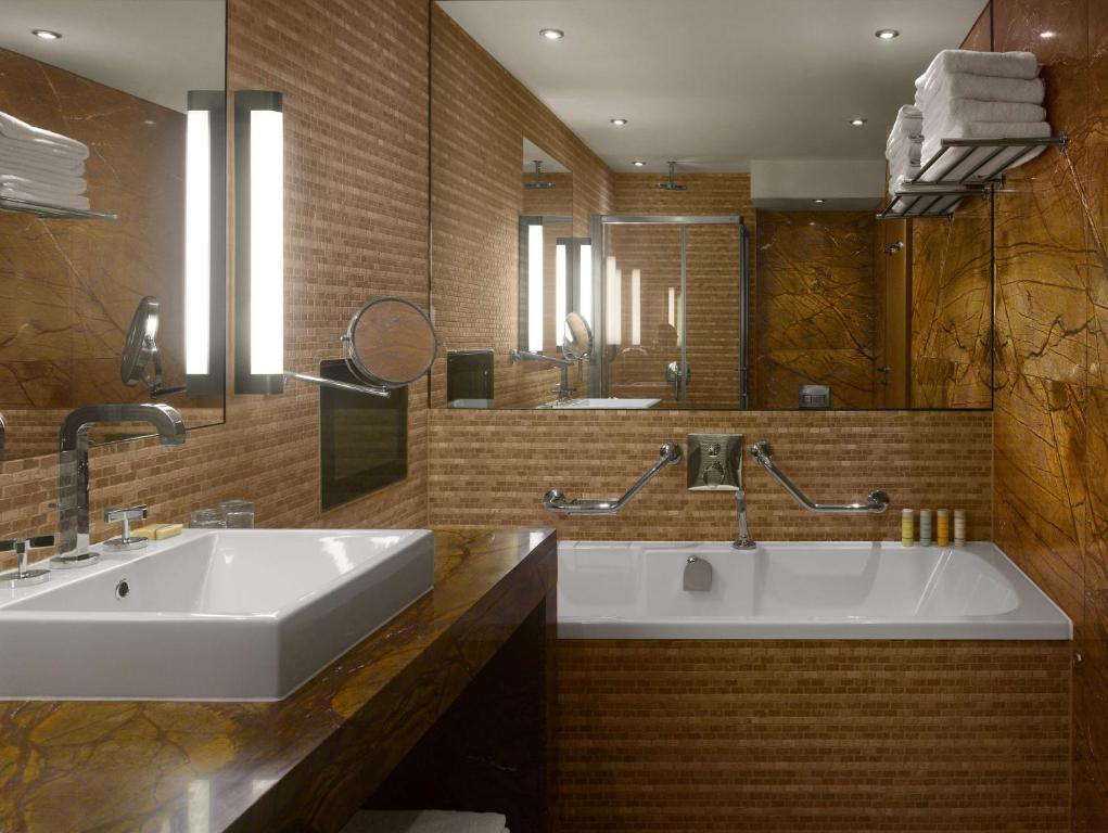 Radisson Blu Royal Hotel Dublin - 
