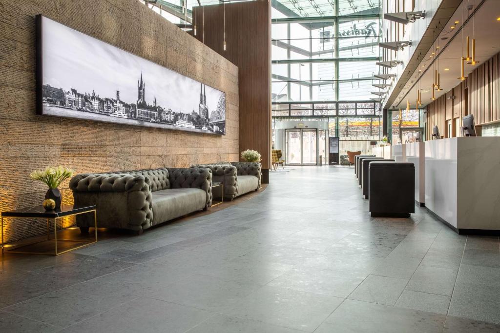 Posezení v ubytování Radisson Blu Hotel Köln