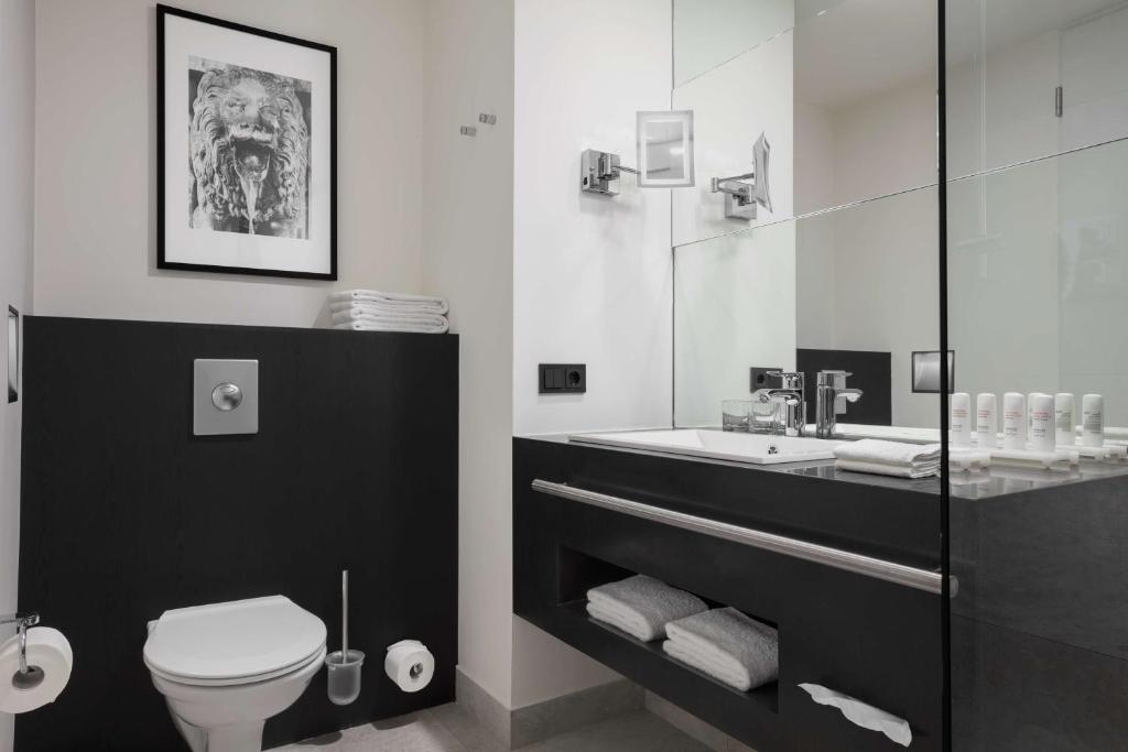 Koupelna v ubytování Radisson Blu Hotel Köln