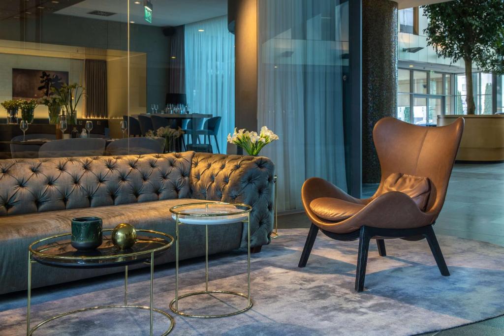 Posezení v ubytování Radisson Blu Hotel Köln