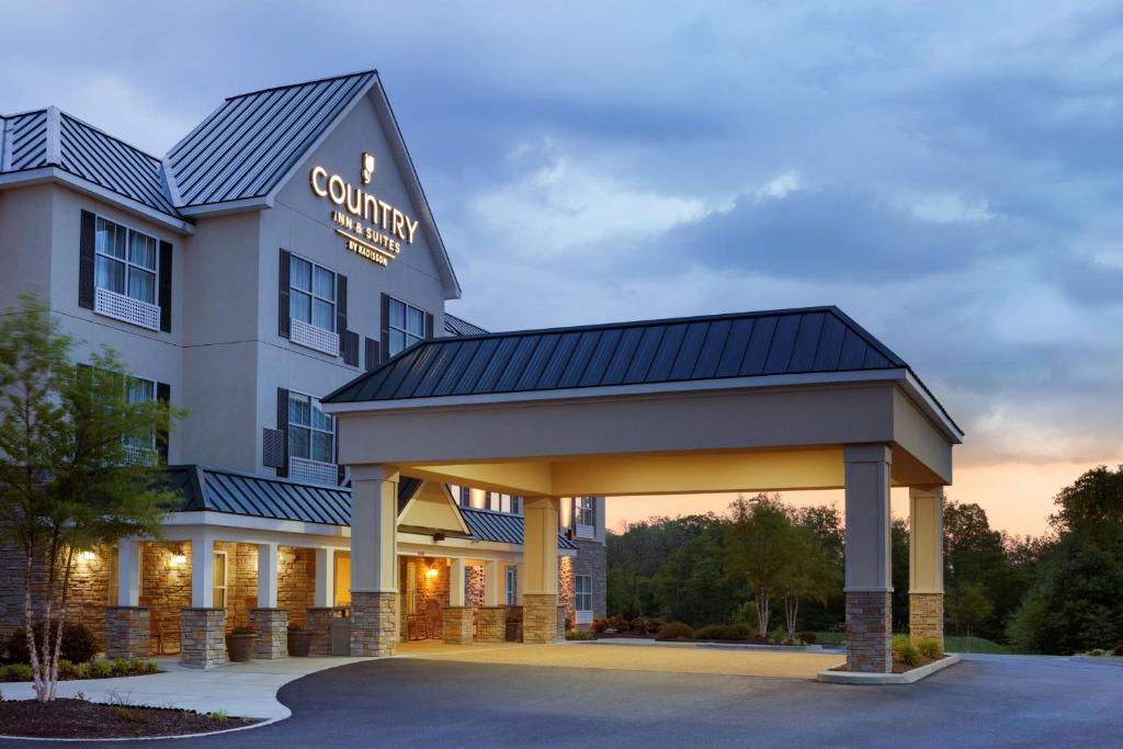 a rendering of a hotel with a gazebo at Country Inn & Suites by Radisson, Ashland - Hanover, VA in Ashland