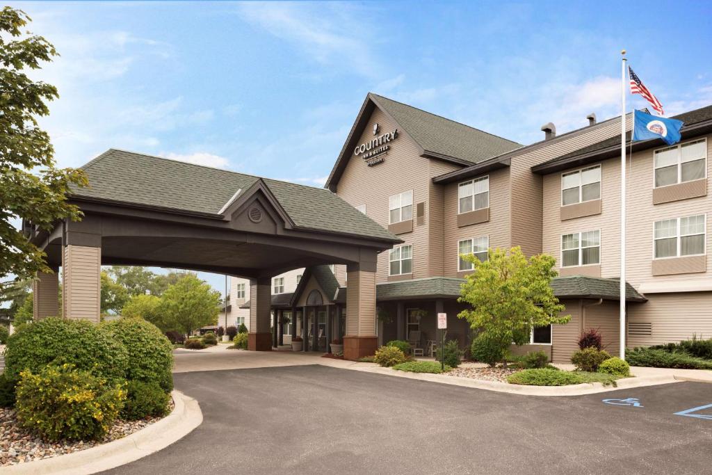 Country Inn & Suites by Radisson, St. Cloud East, MN, Saint Cloud