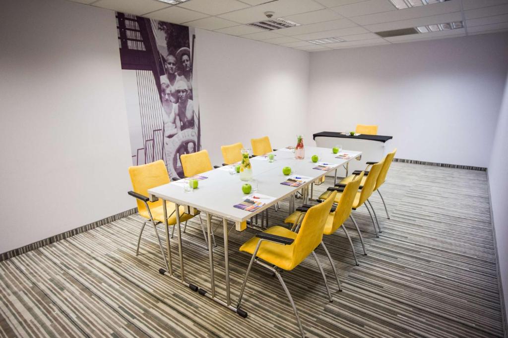 The business area and/or conference room at Park Inn By Radisson Budapest