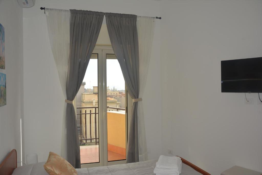 A television and/or entertainment centre at ART B&B