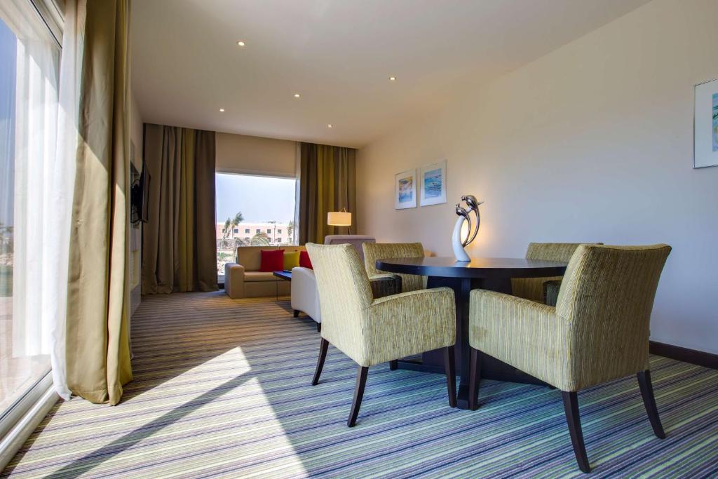 Posezení v ubytování Radisson Blu Resort Jizan