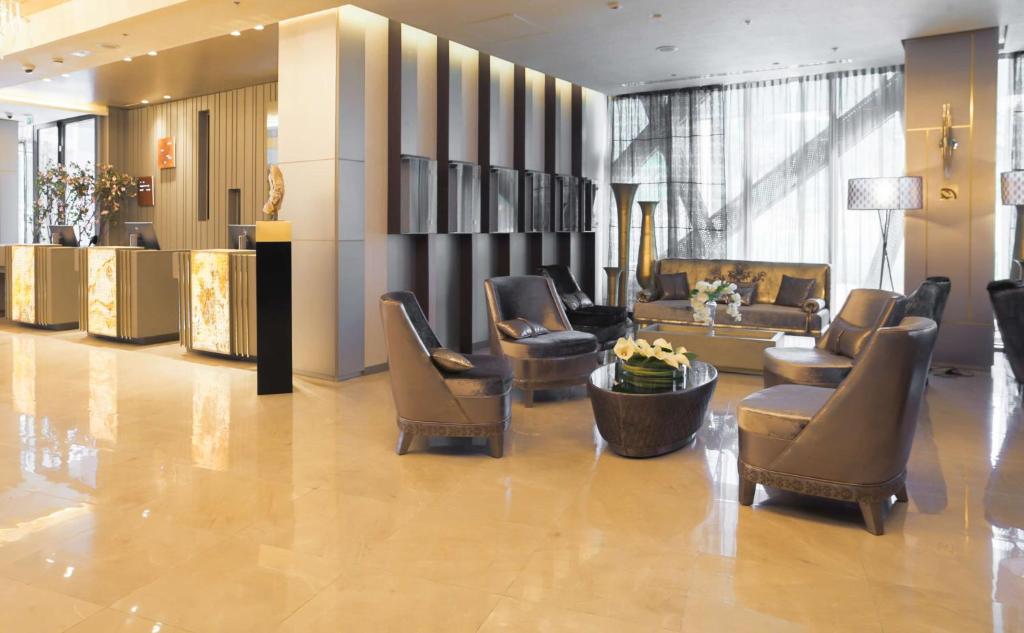 Posezení v ubytování The Legacy Luxury Hotel, Algiers
