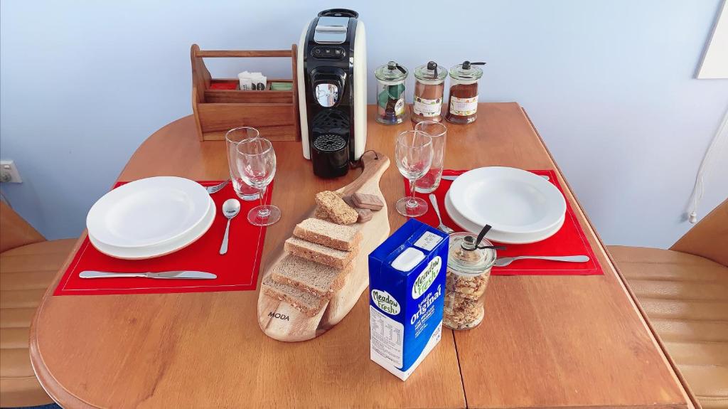 Panoramic View Apartment Without a Kitchen - Resim 14