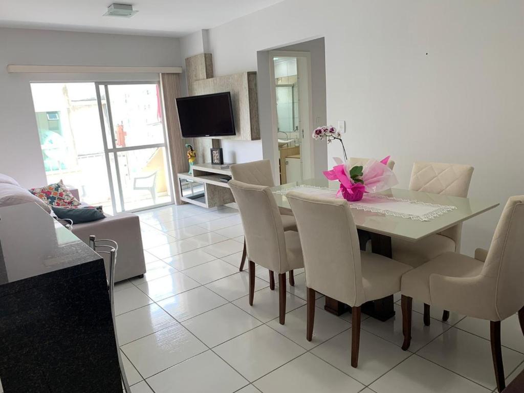  APARTAMENTO COM VISTA PRO MAR RUA 1101