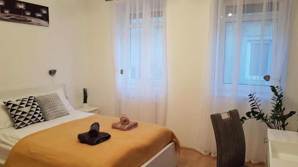 Posedenie v ubytovaní Központhoz közeli - Cool Tettye Apartman
