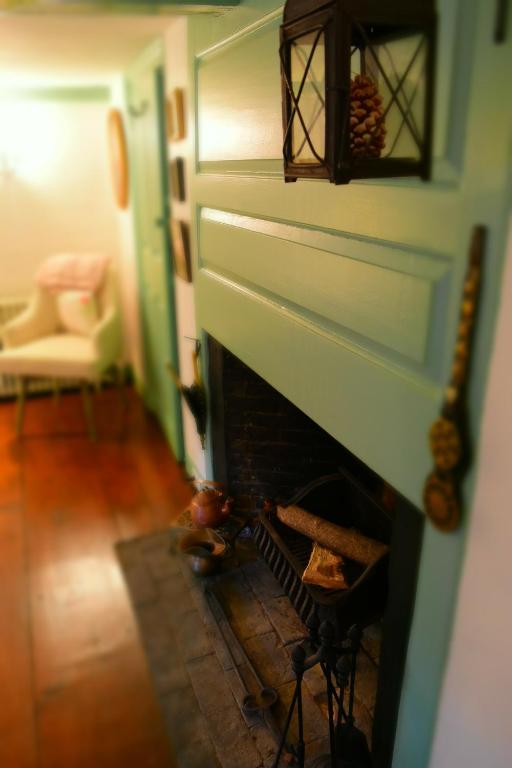 Daniels House Inn - 