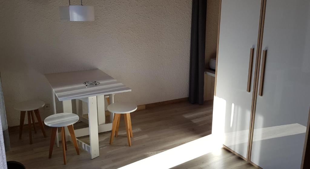 Fotografie z fotogalerie ubytování Appartement plan d'eau vue panoramique v destinaci Embrun