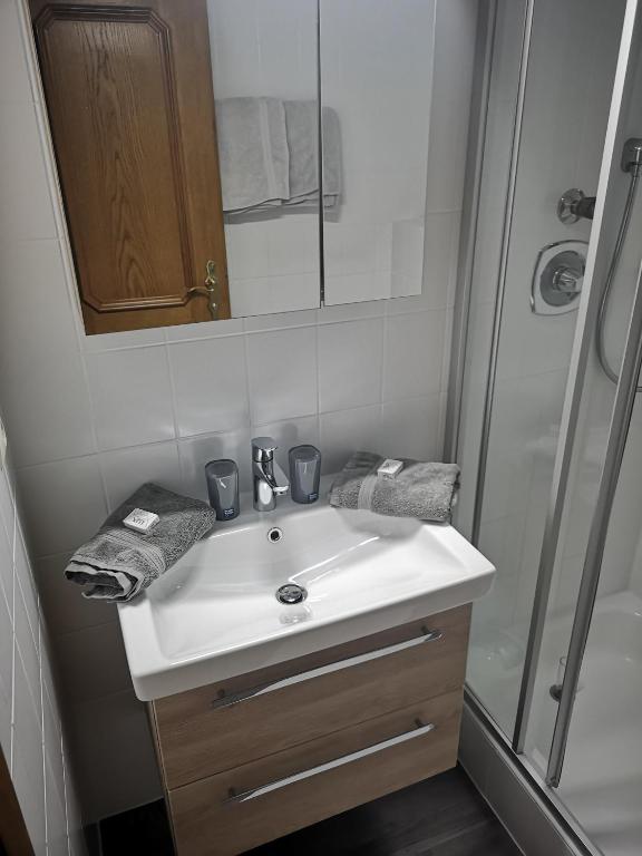 Koupelna v ubytování Hotel Pension Siggi