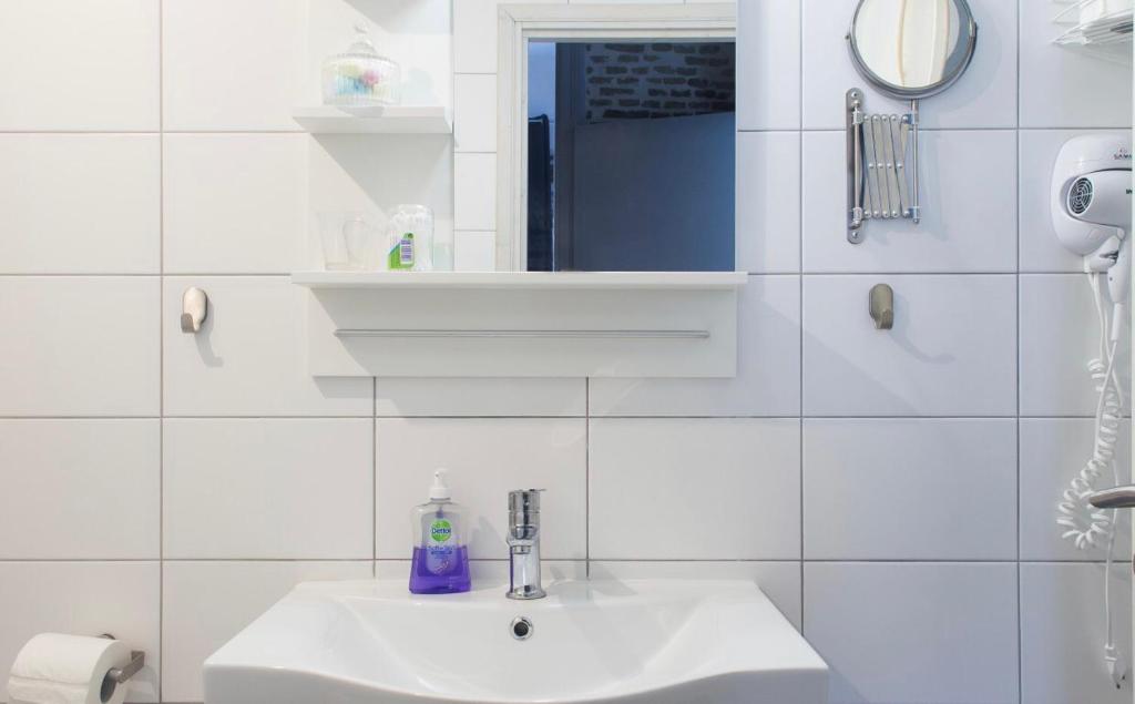 A litte Taste of Home Guest House - Resim 8