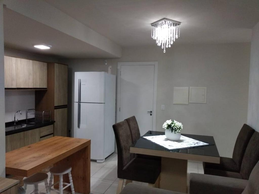  Apto Vista Atlântico com 2 quartos com Ar Cond Wi-Fi TV SMART e Área de lazer