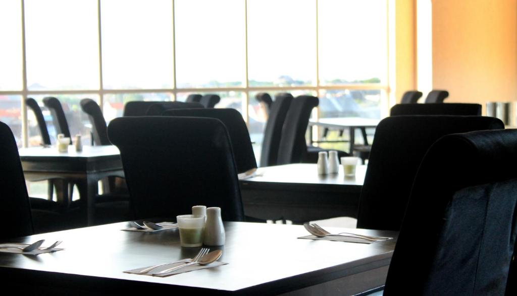 Restaurace v ubytování Hotel Gunawangsa MERR