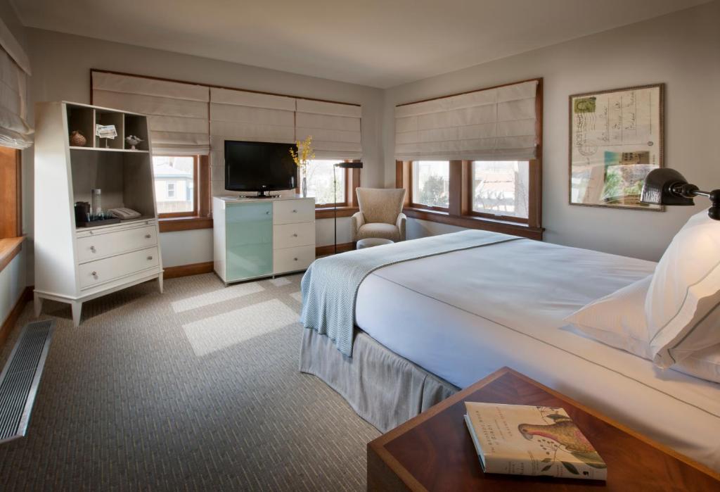 Hotel Parq Central Albuquerque photo