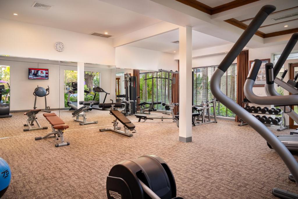 Fitness centrum a/nebo fitness zařízení v ubytování Koulen Hotel
