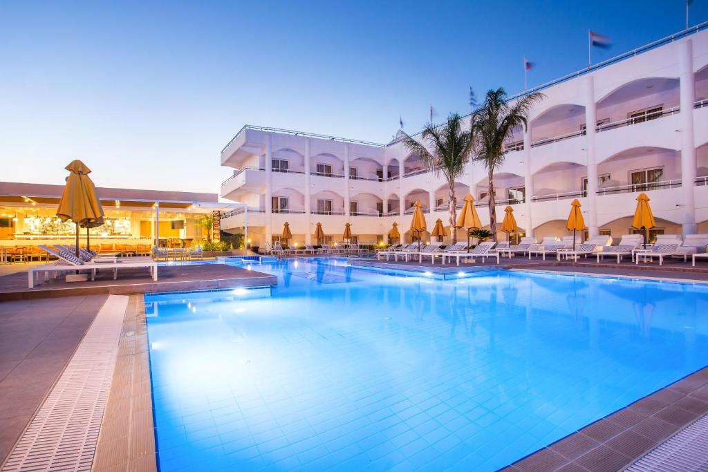 Bazén v ubytování Orion Hotel nebo v jeho okolí