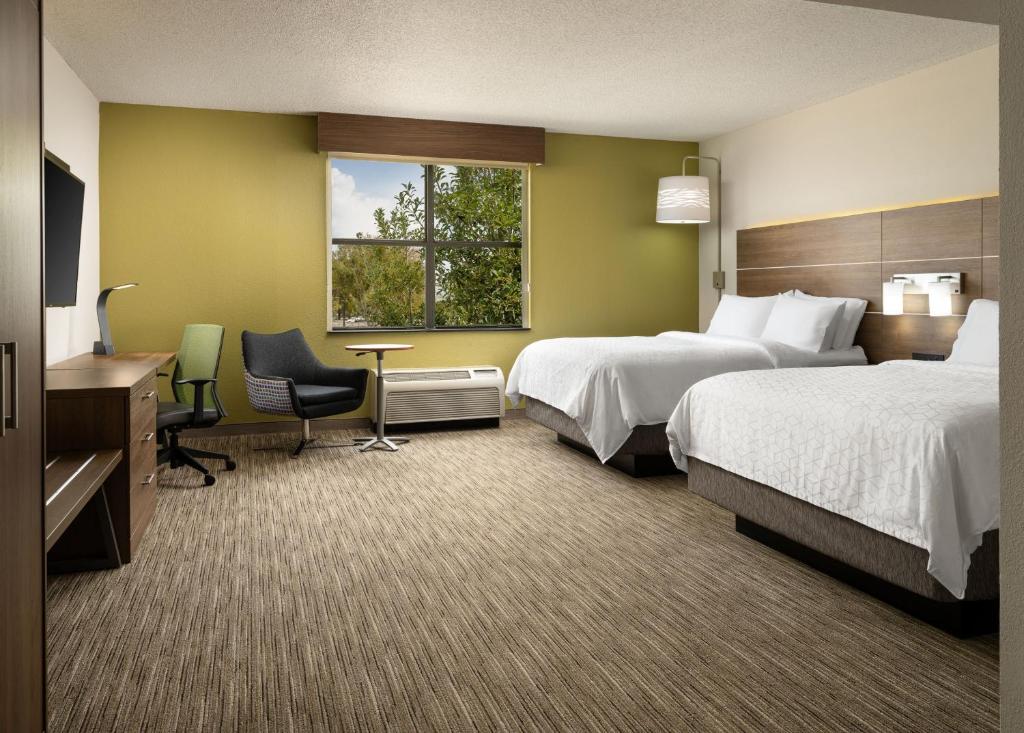 Holiday Inn Express Hotel & Suites Irving DFW Airport North, an IHG Hotel - 双双床双双双双套套件 - 非吸烟