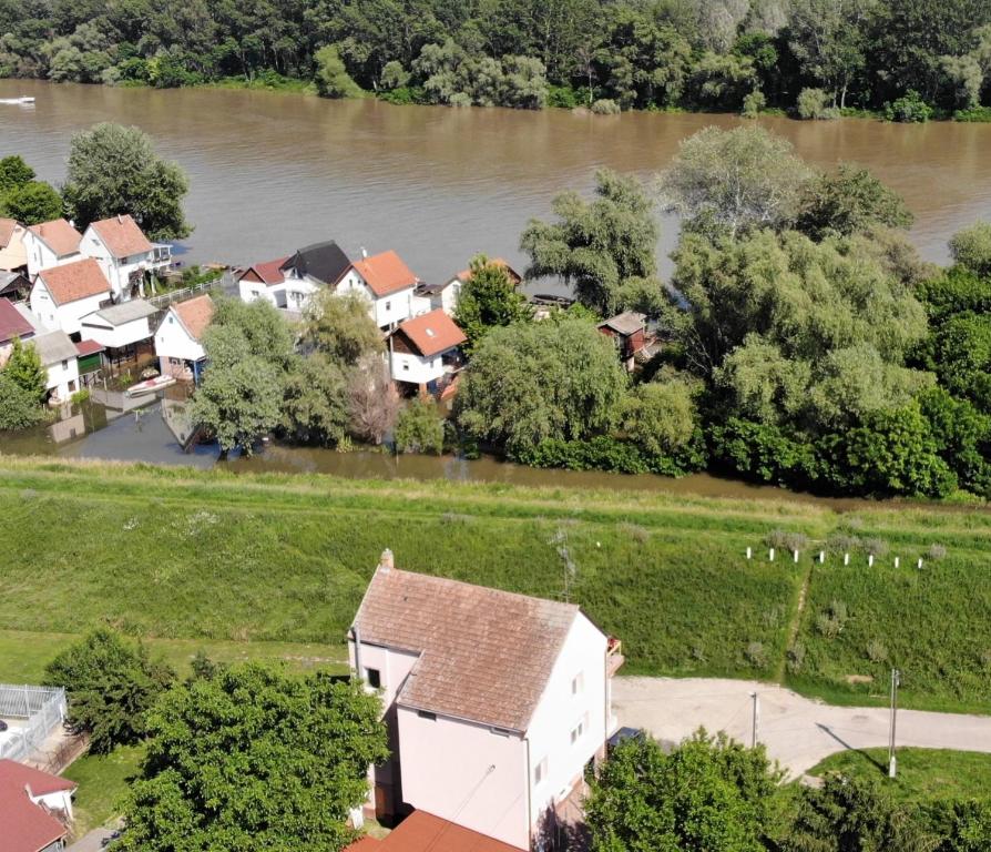 Letecký snímek ubytování Tiszavirág Panorámaház Szeged