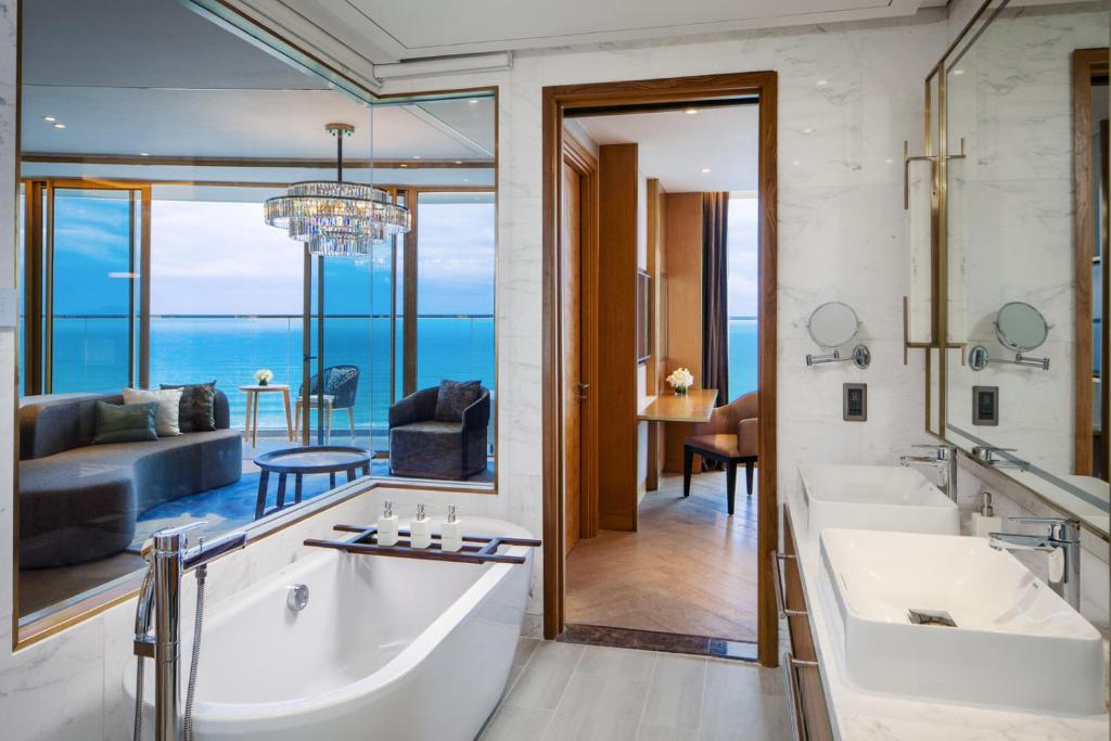 Suite Deluxe có Giường cỡ King Nhìn ra Biển