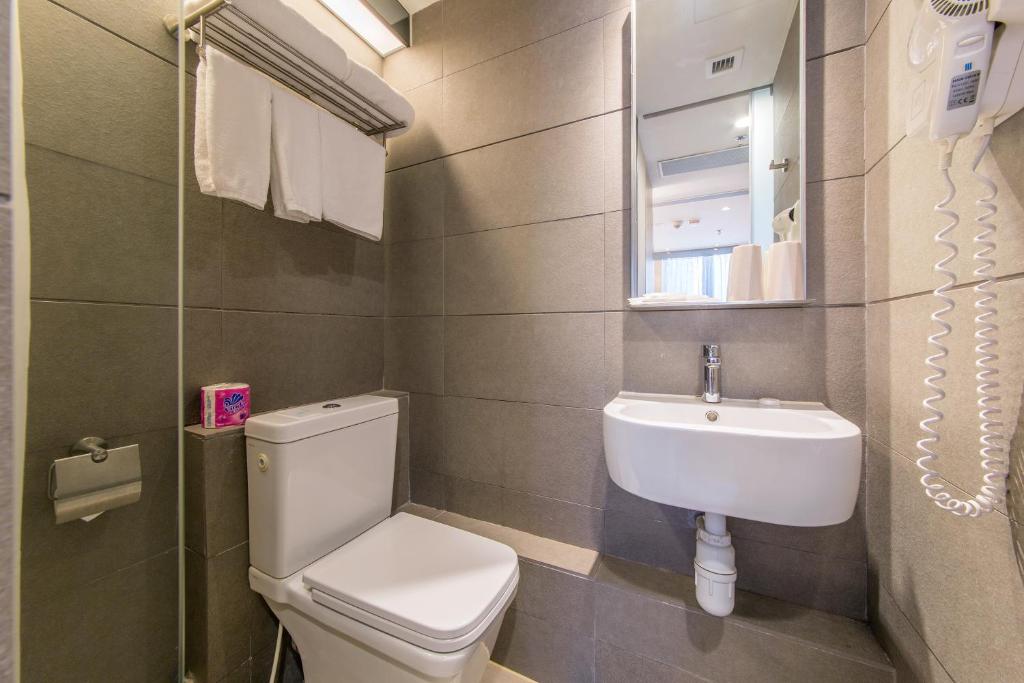 A bathroom at Lumine Hotel
