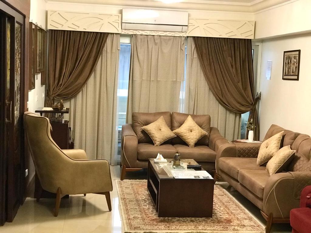 Gleem Luxury Apartments Elite - 11