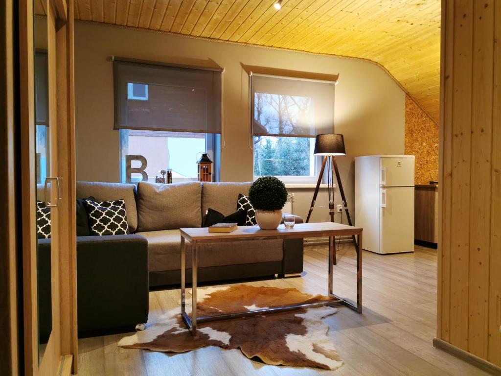 Posedenie v ubytovaní Ośrodek VolfCamp Kwaszenina