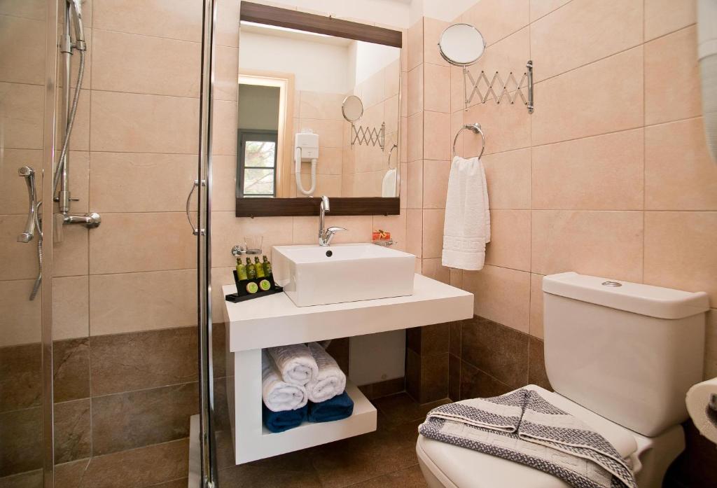 Koupelna v ubytování MasouriBlu Boutique Hotel