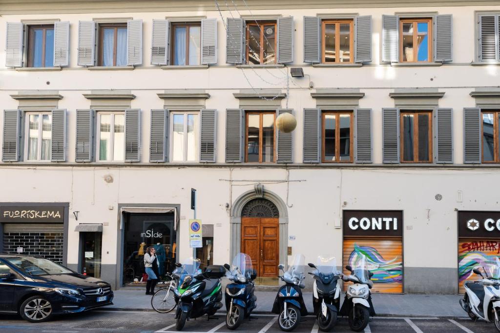 Roommo Beccaria - Two-Bedroom Apartment With Balcony