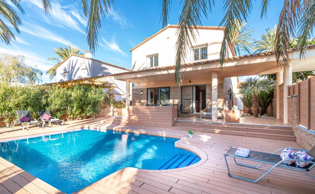 Apart-rent Villa Pani 0109 con piscina y amarre