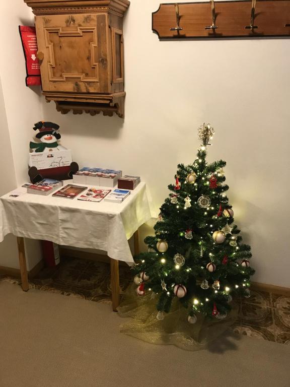 Fotografie z fotogalerie ubytování Garni La Vara v destinaci Corvara in Badia