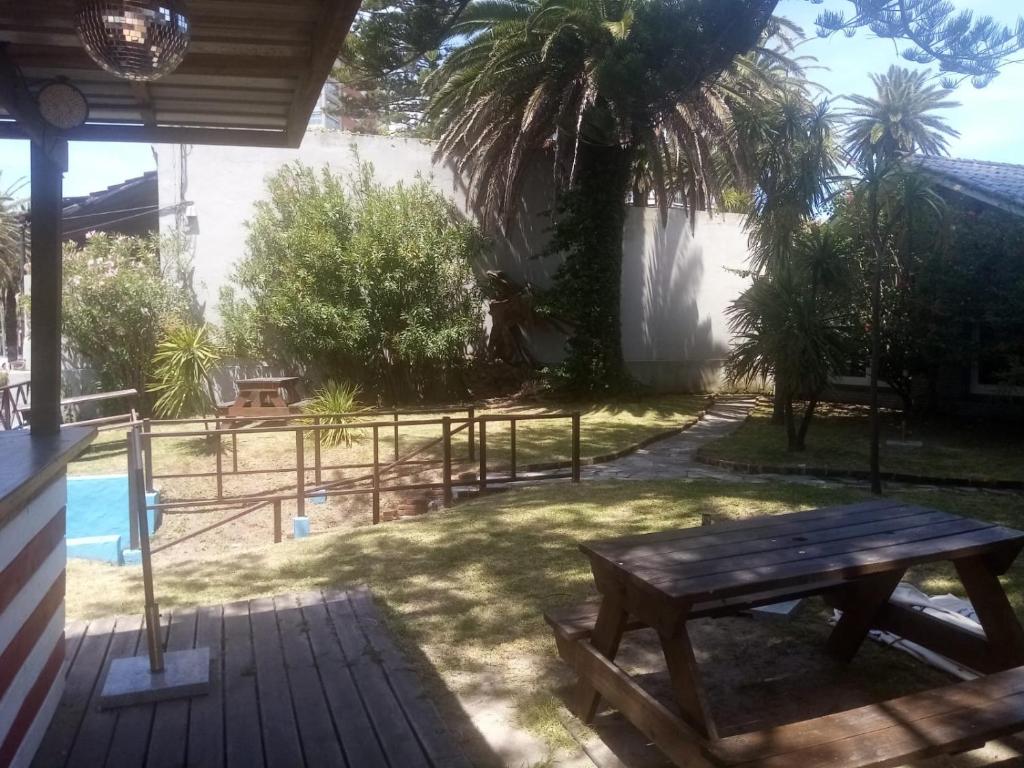 Bazén v ubytování Hostel del Puerto nebo v jeho okolí