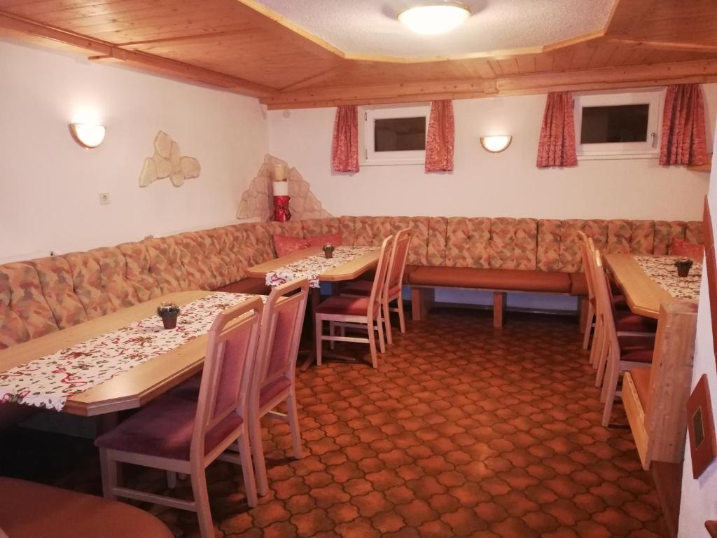 Posezení v ubytování Pension Schöpf