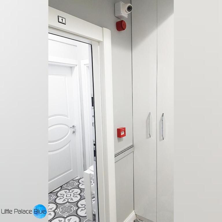 Little Palace Blue Apartment - 15