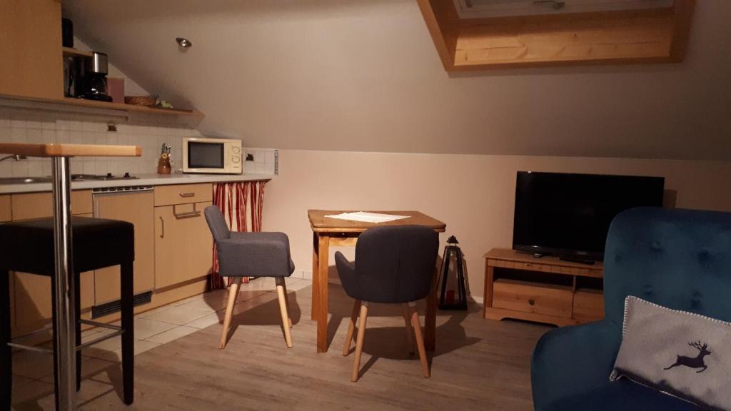 Kuchyň nebo kuchyňský kout v ubytování Gästehaus Pöppl