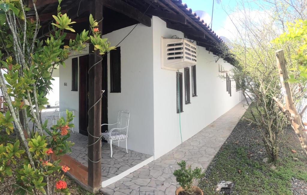  CASA C/ PISCINA INTERPRAIAS BALNEÁRIO CAMBORIU