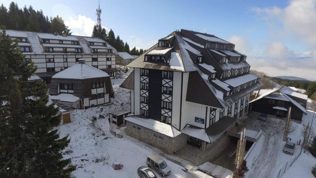 an aerial view of a building in the snow at Župa Wellness & Spa in Kopaonik