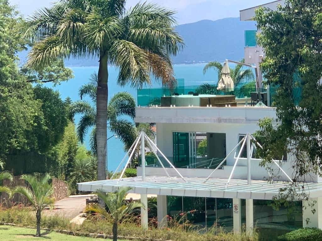  Ap vista mar cond luxo Canajure Florianópolis