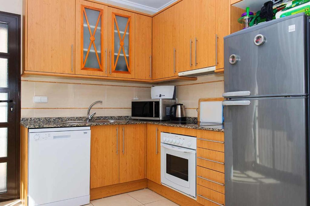 Kuchyň nebo kuchyňský kout v ubytování CH Villa Isla Espalmador Ciudad Quesada
